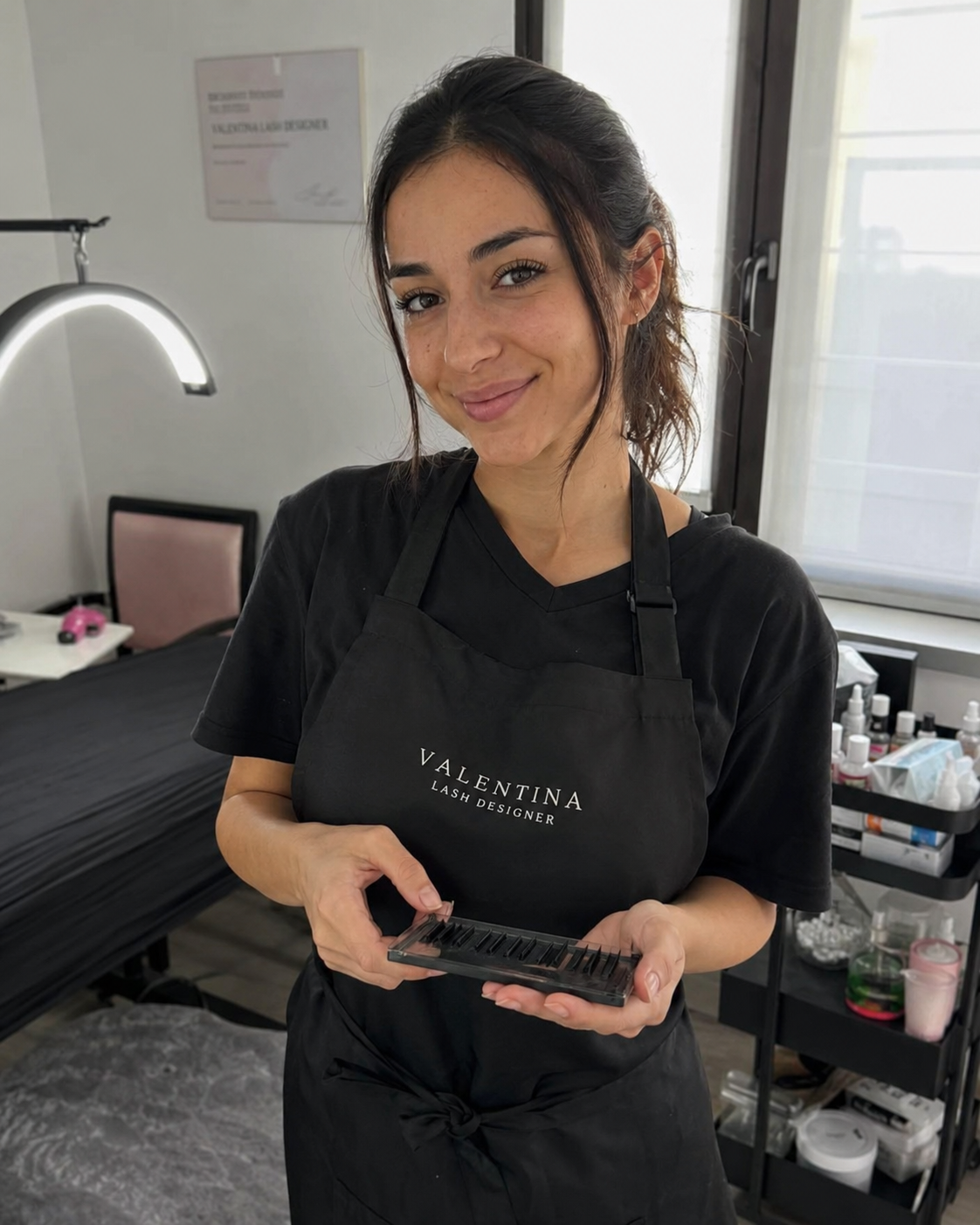 Marcela Silva especialista en cejas y pestañas